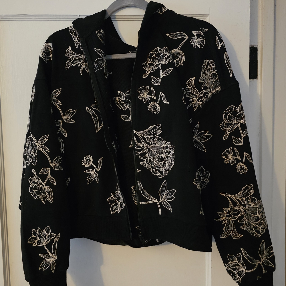 DRIFTWOOD Black Crop Hoodie With White Floral Embroidery